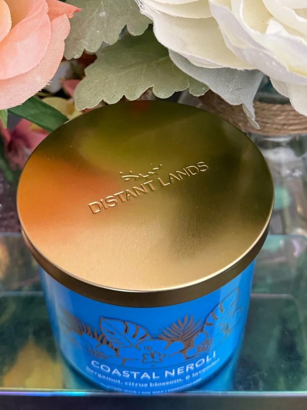 🆕🪷 DISTANT LANDS “COASTAL NEROLI” 3-WICK SCENTED SOY WAX CANDLE. BAND NEW.